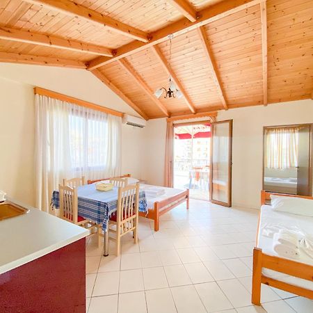 Summerland Saranda Exteriér fotografie